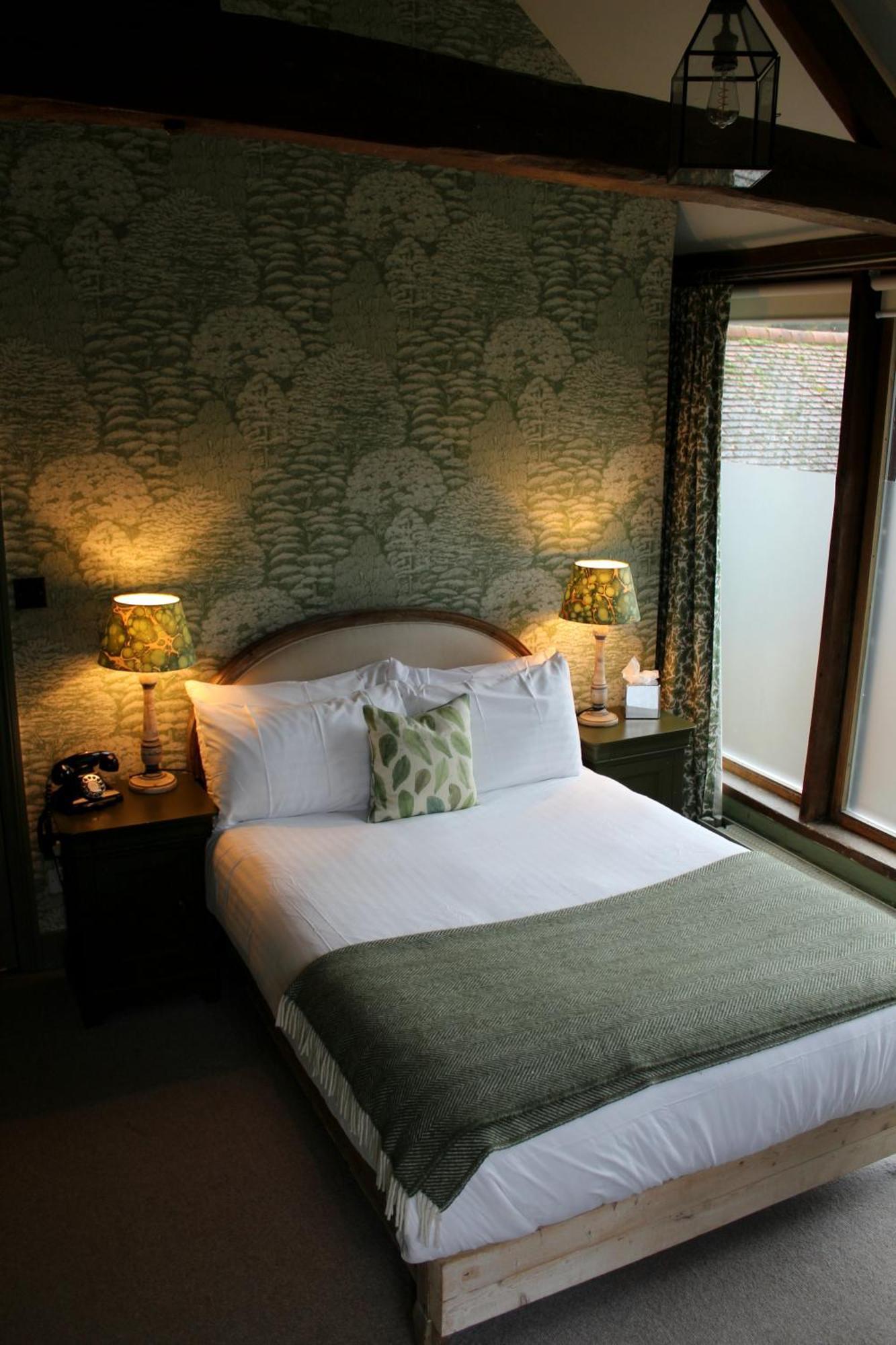 Hinds Head Hotell Aldermaston Exteriör bild